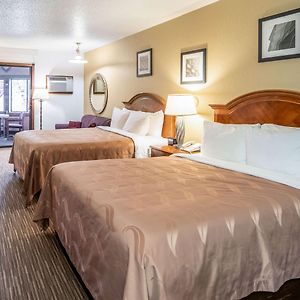 Queen Suite Two Queen Beds Non Smoking
